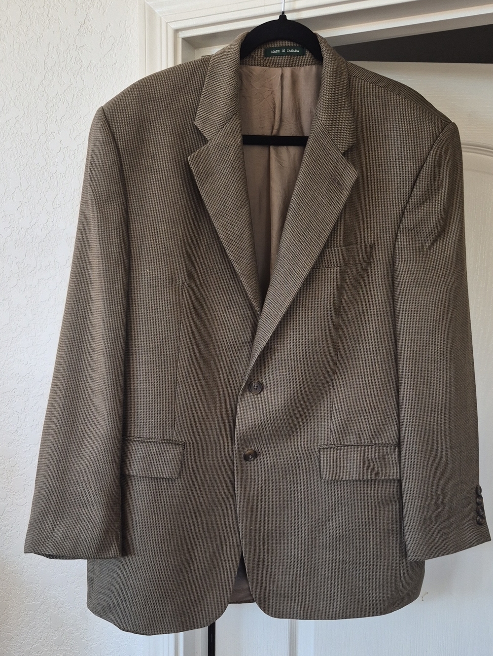 Lauren Ralph Lauren 52% Wool & 48% Silk Blend Rwo Button Blazer
